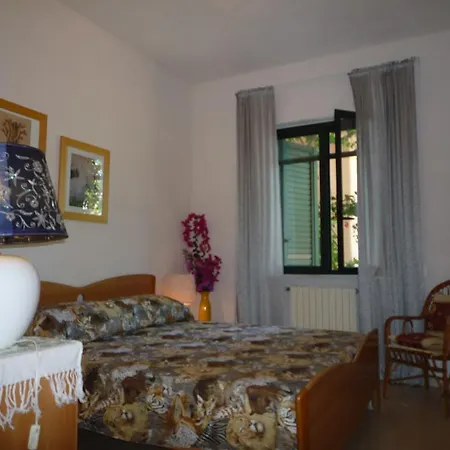 Panthea Apartment *