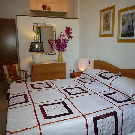 Apartment Panthea